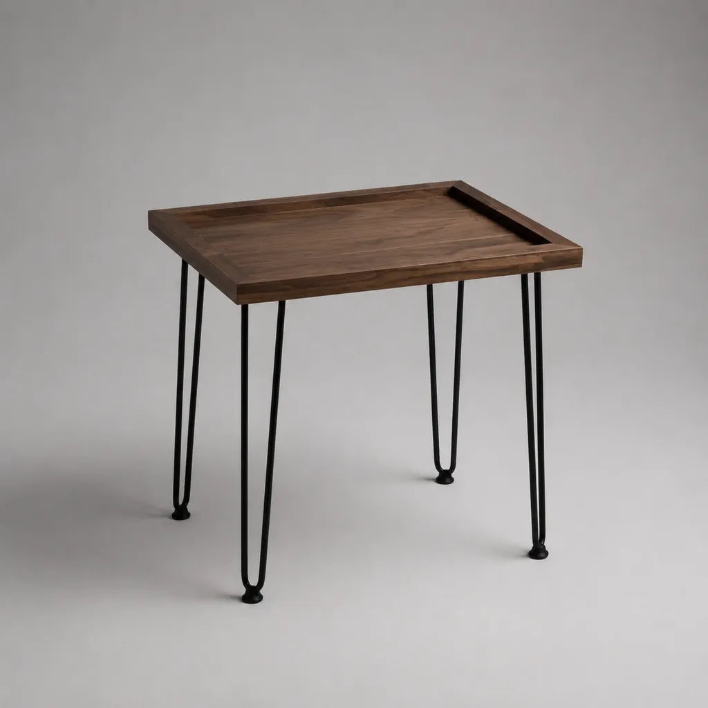 Rechteckiger Couchtisch aus Akazien-Massivholz und Stahl, Braun und Schwarz, 60 × 50 × 60 cm