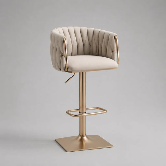 Höhenverstellbarer Barhocker aus Polyestersamt und Stahl, Beige/Goldfarben, 360° drehbar, mit Armlehnen und quadratischem Standfuß, 56 × 52 × 87–108 cm